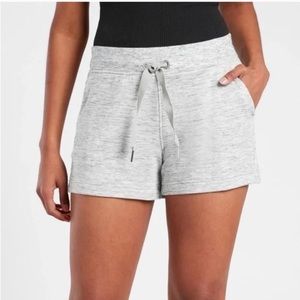 ATHLETA | balance 4 inch shortie size small